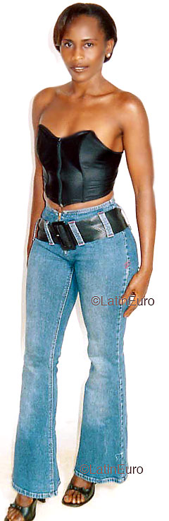 Date this gorgeous Cameroon girl Yvonne from Yaounde A9661