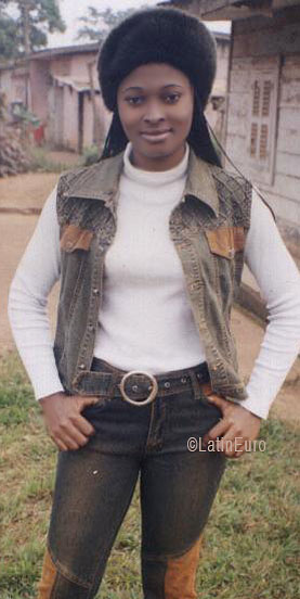Date this sensual Any Country girl Elton from  A9743