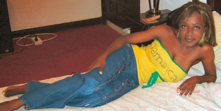 Date this charming Ghana girl Isabelle from  A9773