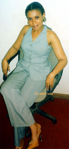 Date this sultry Cameroon girl Vanessa from Yaounde A9973