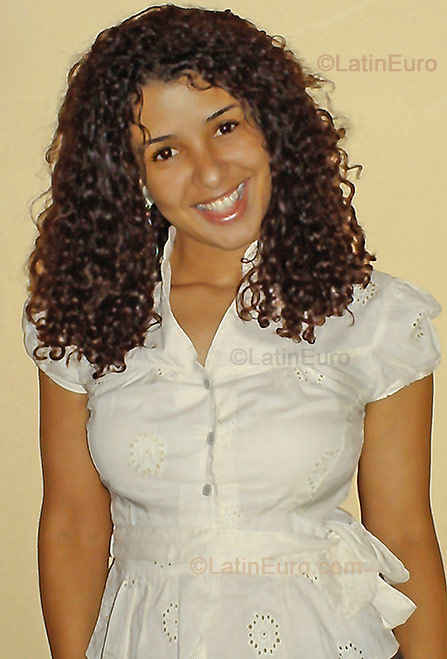 Date this lovely Brazil girl Leila from Rio de Janeiro B-150