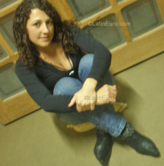 Date this hot Brazil girl Rosimeri from Tubaraoa BR4046