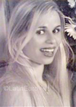 Date this good-looking Brazil girl Maria from Santos B-186