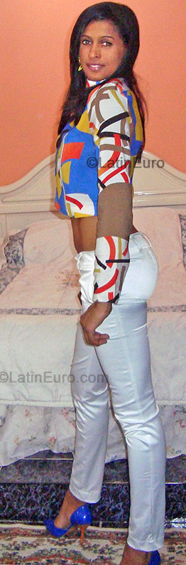 Date this lovely Brazil girl Sandra from Santo Andre B-195