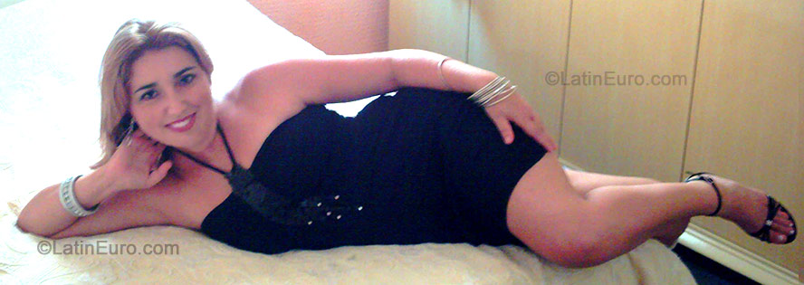 Date this exotic Brazil girl Patricia from Piracicaba B-198