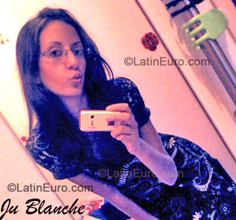 Date this charming Brazil girl Juliana from Sao Paulo BR4205