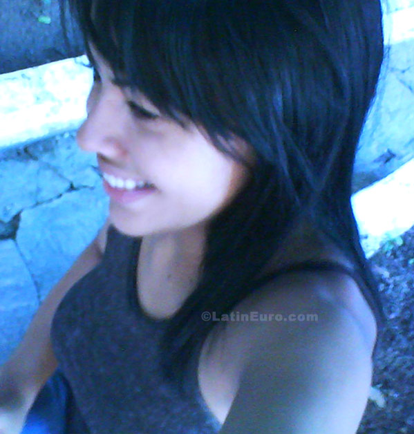 Date this sultry Brazil girl Renata from Angelim B-40