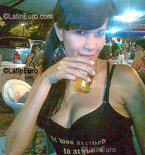 Date this foxy Brazil girl Silvia from Lauro De Freitos B-54