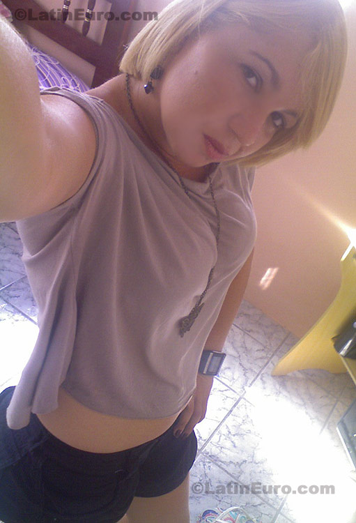 Date this young Brazil girl Rejane from Recife B-85