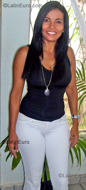 Date this georgeous Brazil girl Valeria from Joao Pessoa B-86