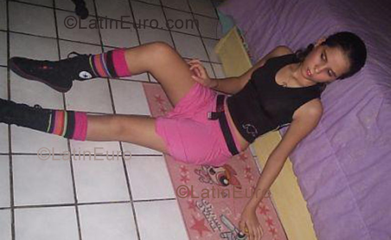 Date this funny Brazil girl Dandara from Teresina B1003
