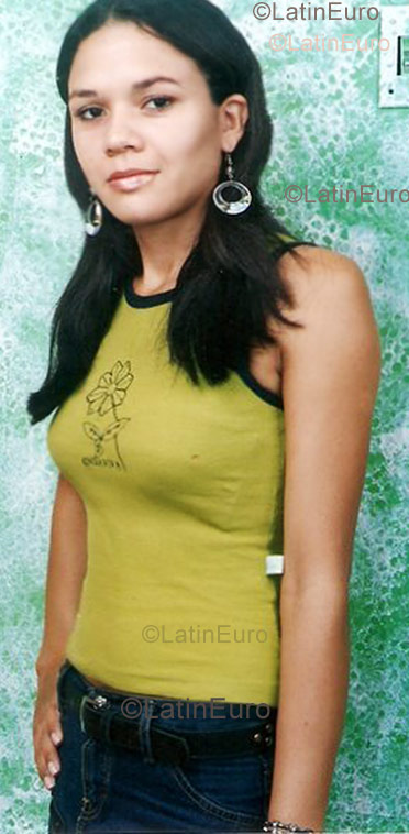 Date this fun Brazil girl B1012 from Araguaina B1012