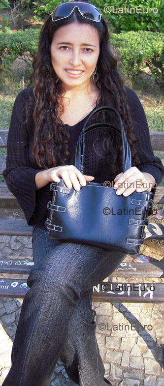 Date this tall Brazil girl Monica from Uba B1021