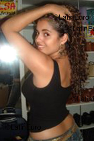 Date this athletic Brazil girl Gislaine from Anapolis B1037