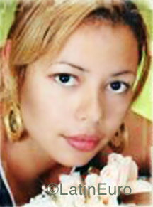 Date this nice looking Brazil girl Cleibsiely from Novo Alegre B1110