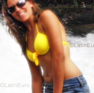 Date this fun Brazil girl Glauce from Primavera Do Leste B1182