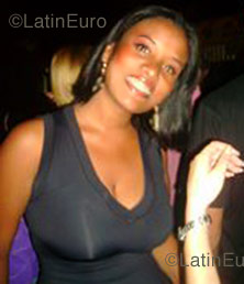 Date this gorgeous Brazil girl Luana from Brasilia B1218