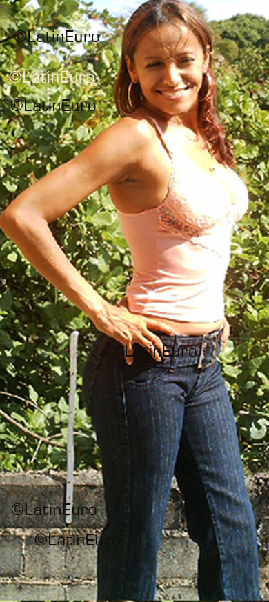 Date this sultry Brazil girl Maria from Maceio B1290