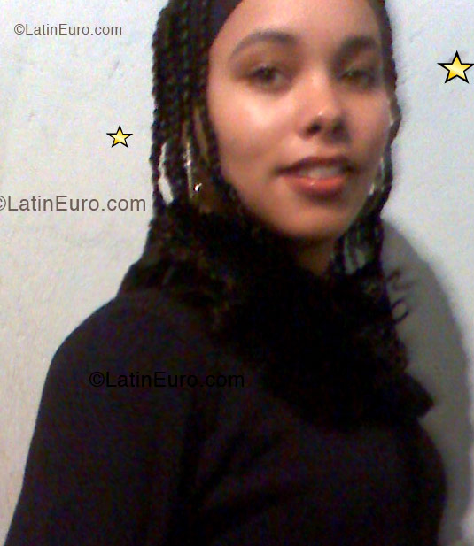 Date this stunning Brazil girl Aline from Sao Paulo B1343