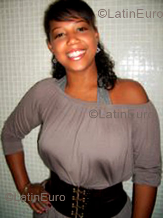 Date this passionate Brazil girl Hanna from Florianopolis B1353