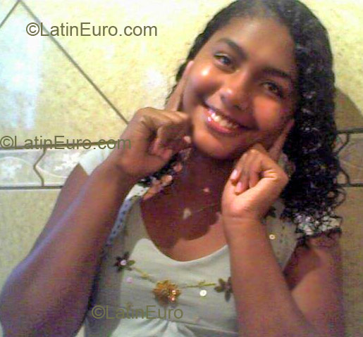 Date this athletic Brazil girl Ana from Belford Roxo B1403