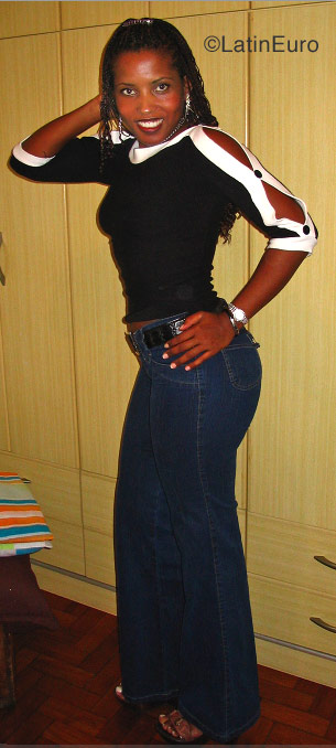 Date this hard body Brazil girl Adriana from Belo Horizonte B1489