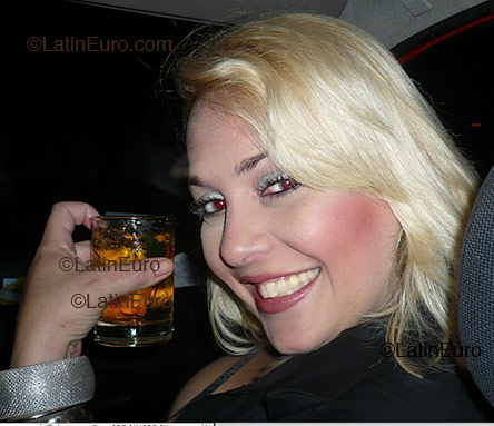 Date this gorgeous Brazil girl Bruna from Gama B1508