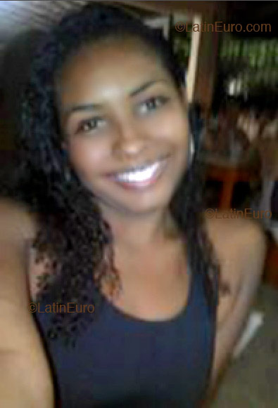 Date this foxy Brazil girl Poliana from Vila Velha B1534