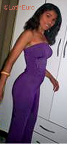 Date this good-looking Brazil girl Mara from Sao Paulo B1587