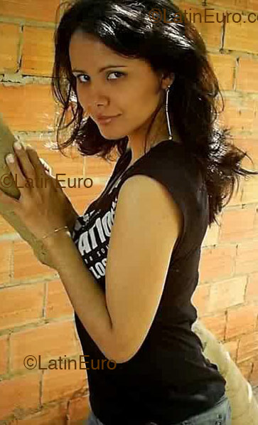 Date this athletic Brazil girl Kelly from Foz do Iguacu B1599