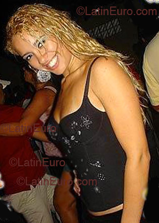 Date this nice looking Brazil girl Caroline from Fortaleza B1600