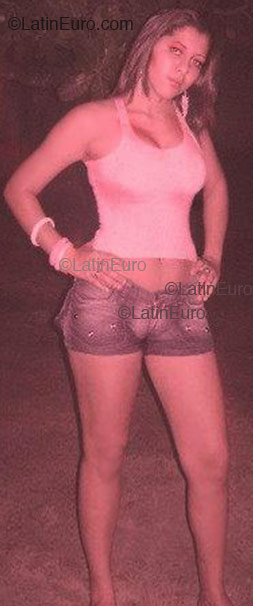 Date this attractive Brazil girl Eidiane from Palmas B1608