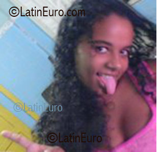 Date this young Brazil girl Thamires from Ilheus B1635