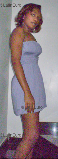 Date this happy Brazil girl Kamilla from Sao Paulo B1695
