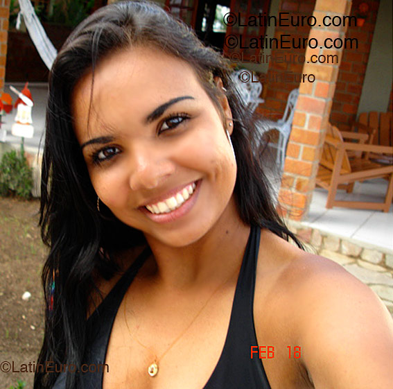 Date this pretty Brazil girl Rita De Cassia from Recife B1737