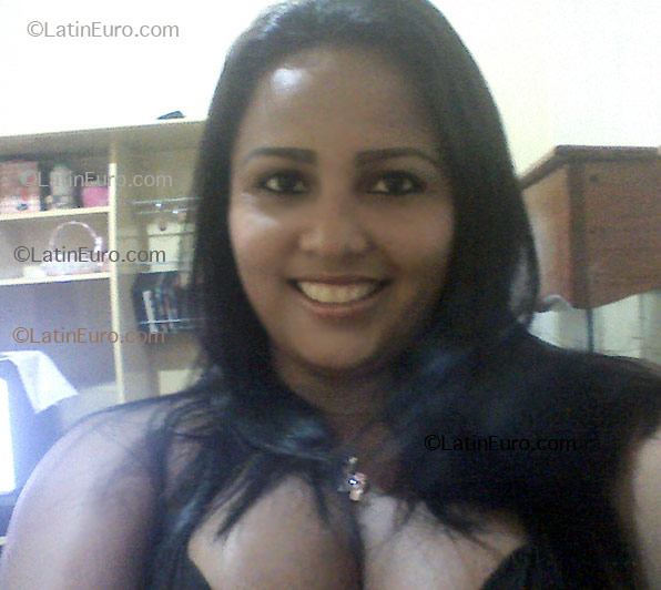 Date this hot Brazil girl Ellen from Macapa B1760