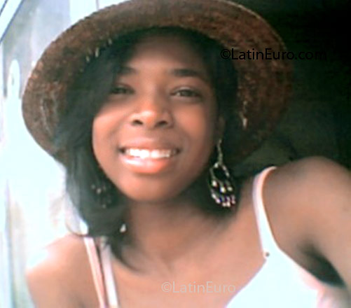 Date this funny Brazil girl Juliana from Nova Iguacu B1795