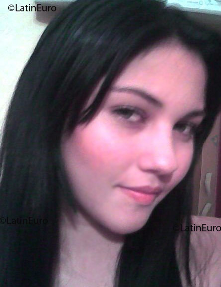 Date this happy Brazil girl Tanny from  B1825