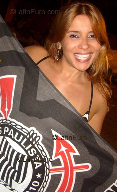 Date this pretty Brazil girl Luziana from Goiania  B1840