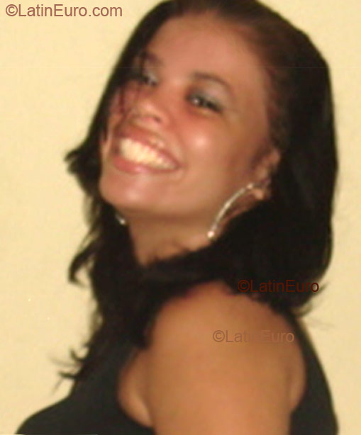 Date this lovely Brazil girl Ariadne from Vitoria B1845