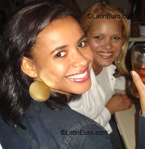 Date this fun Brazil girl Rebeca from Jequie B1852