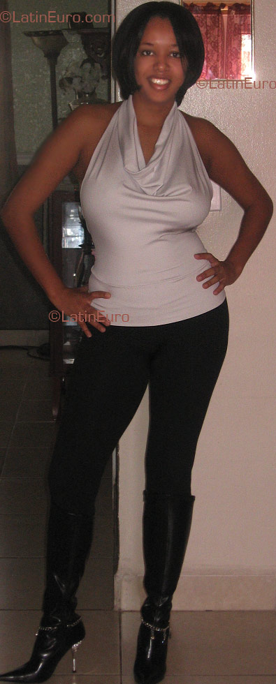 Date this delightful Brazil girl Keila from  B1905