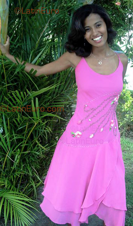 Date this stunning Brazil girl Graciela from Aracaju B1906