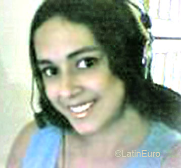 Date this nice looking Brazil girl Cristiane from  B1927
