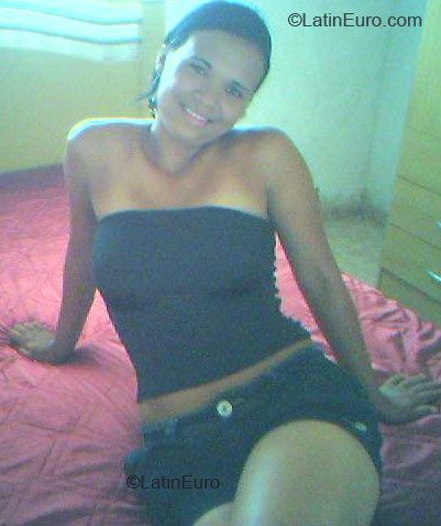 Date this tall Brazil girl Jackueline from  B1901