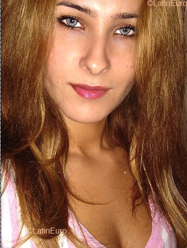 Date this pretty Brazil girl Liliane from  B1940