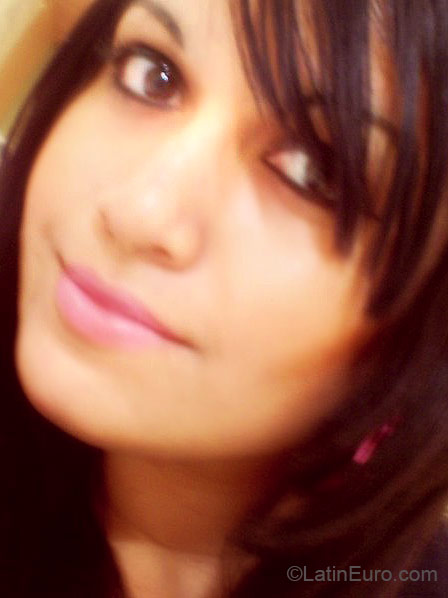 Date this cute Brazil girl Nina from  B1943