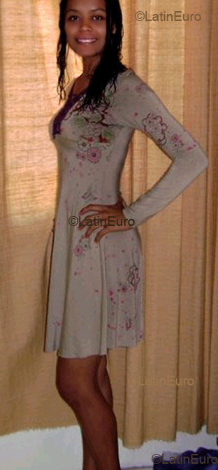 Date this cute Brazil girl Kenia from  B1945