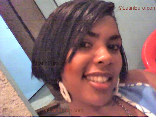 Date this pretty Brazil girl Cassia from Quatis B2015