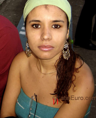 Date this good-looking Brazil girl Nadia from Riacho Das Pedras B2022